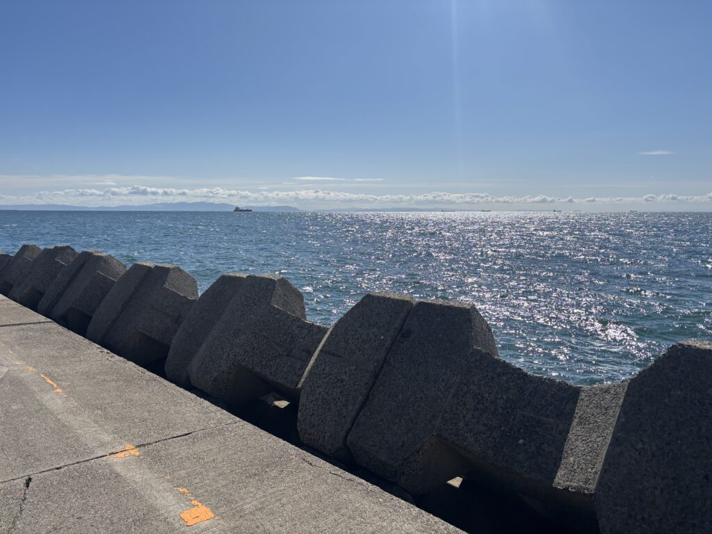 伊保港白灯台のあたり