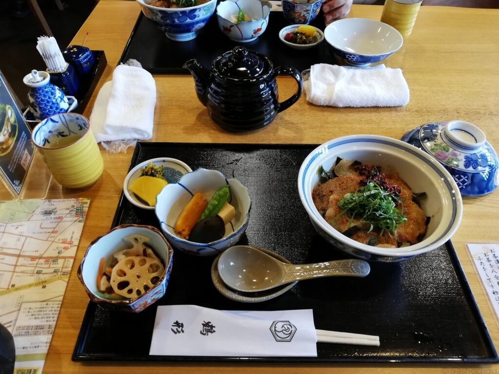 お食事処 鶴形