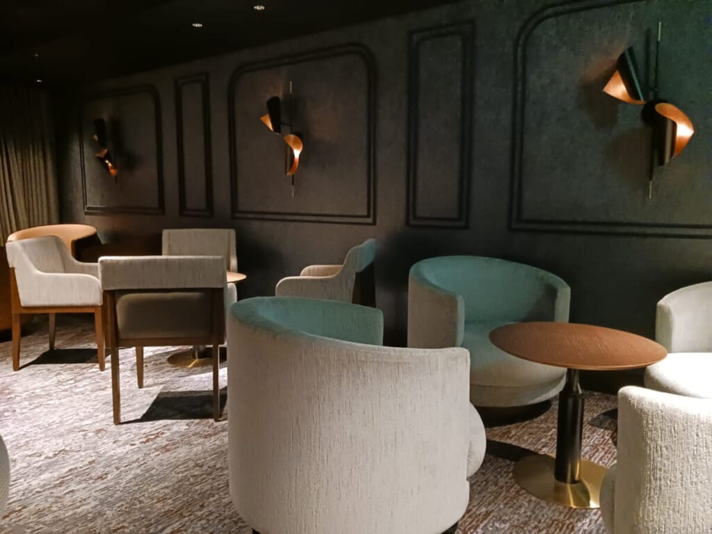 BAR 麓座