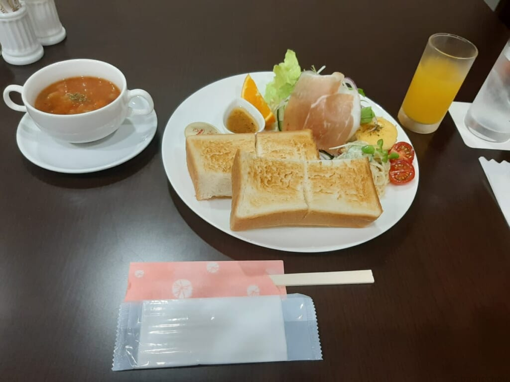 ハミルトンホテル レッド